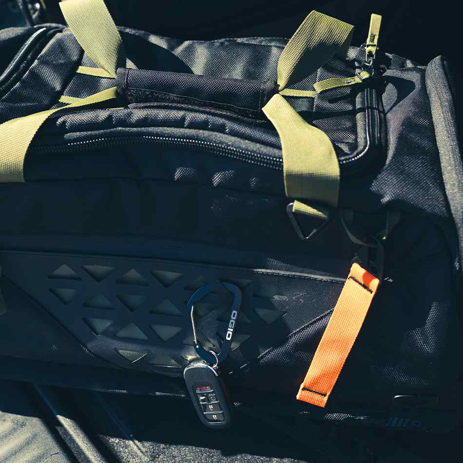 Under armour deals tactical duffle bag