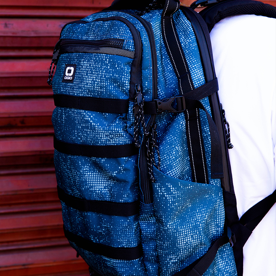 ogio-backpack2019-alpha-core-convoy-525-lifestyle-5