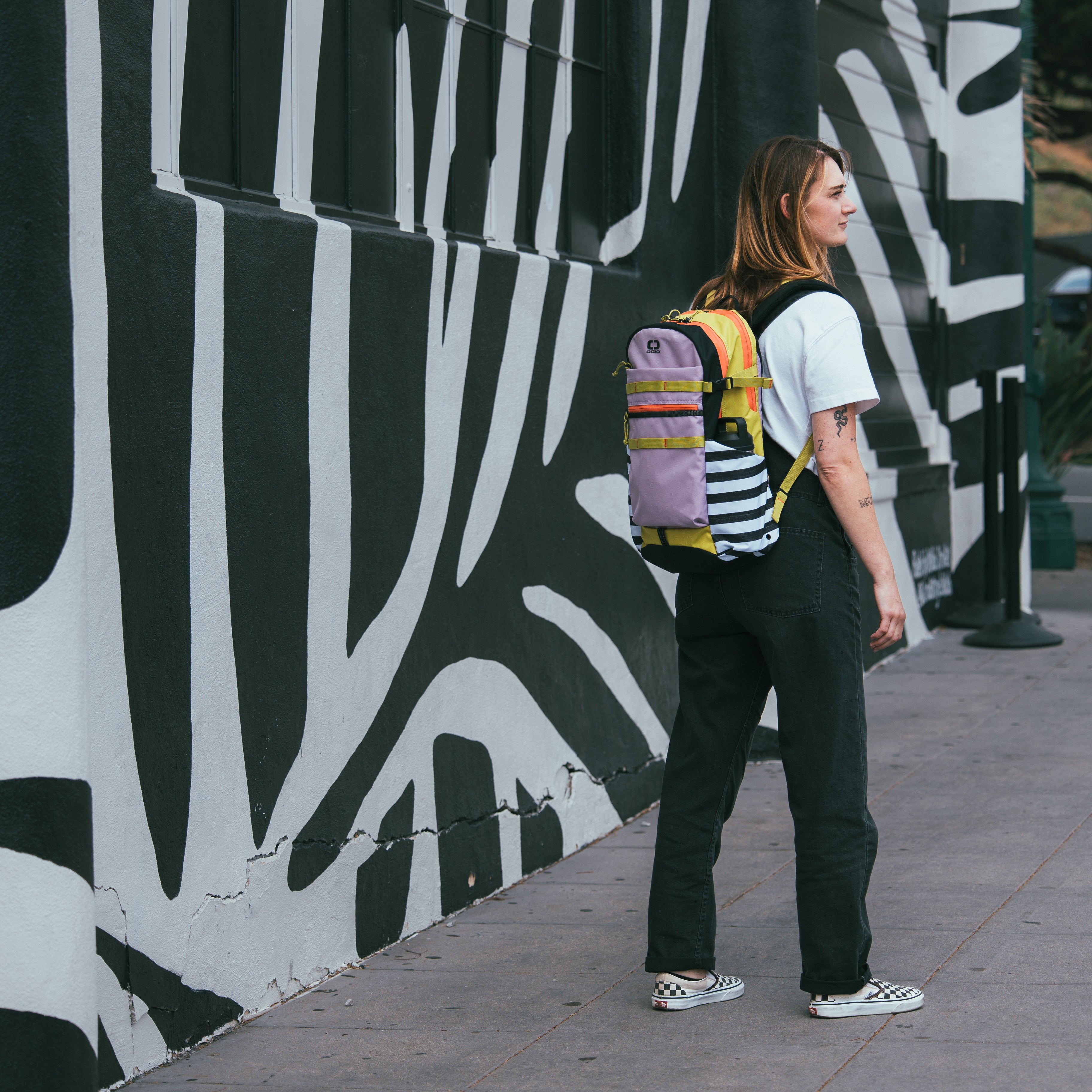 alpha-20-backpack-lifestyle-7